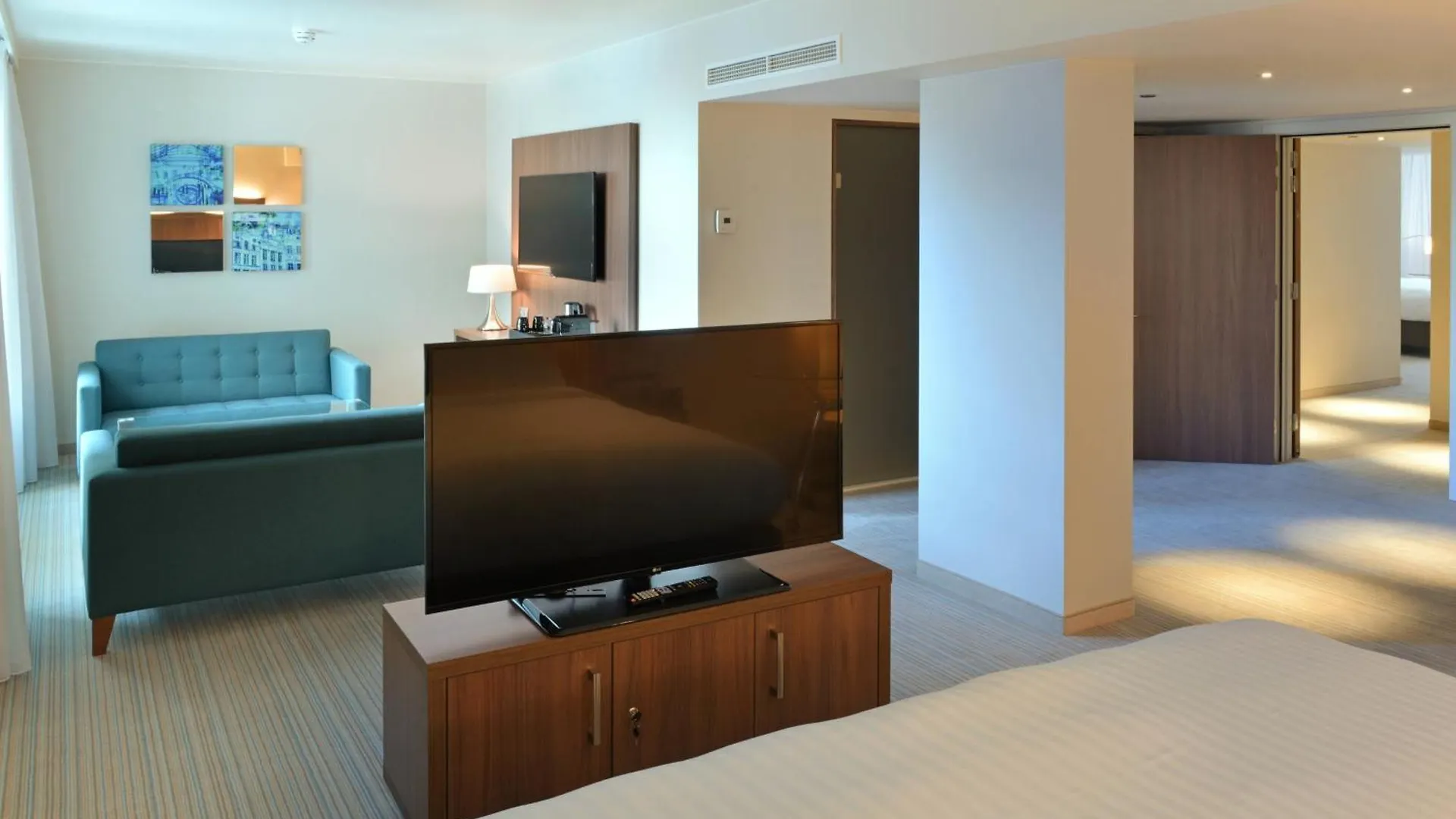 Courtyard By Marriott Brussels Eu Hotel Belgium